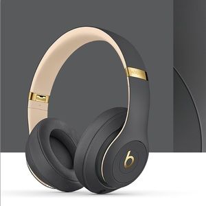 Beats Studio3 OverEar Noise Cancelling Bluetooth Headphones - Shadow Grey